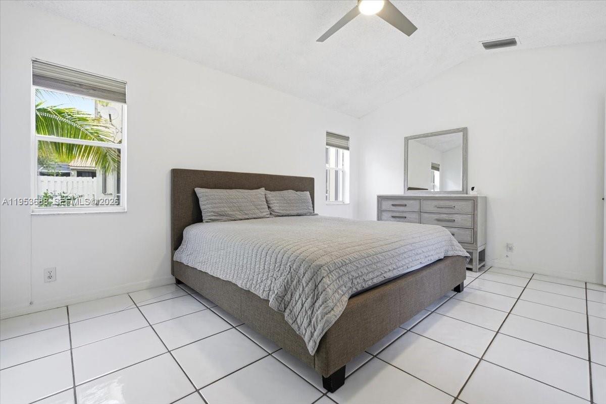 628 Stanton Dr Weston, FL 33326