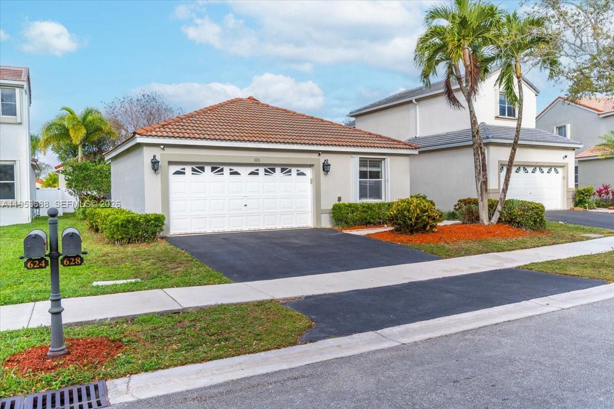 628 Stanton Dr Weston, FL 33326