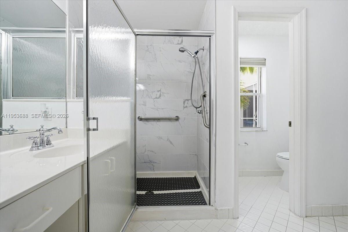 628 Stanton Dr Weston, FL 33326