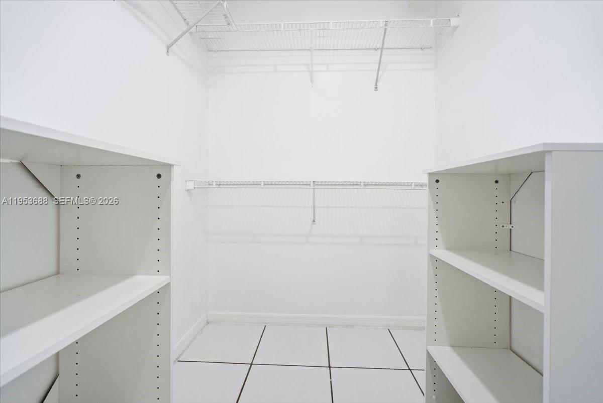 628 Stanton Dr Weston, FL 33326