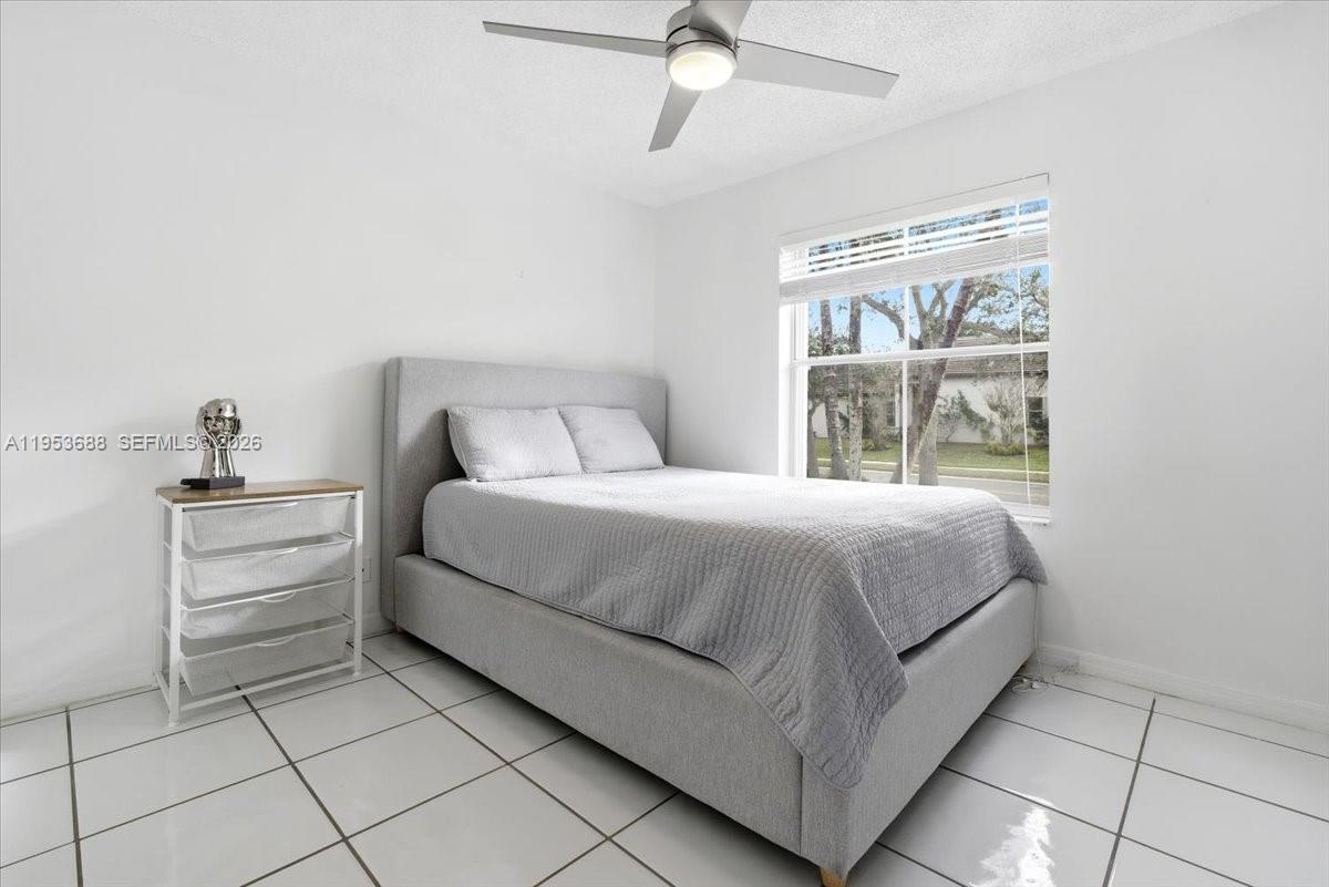 628 Stanton Dr Weston, FL 33326