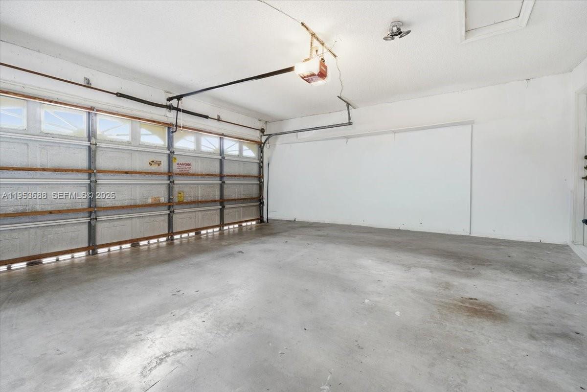 628 Stanton Dr Weston, FL 33326