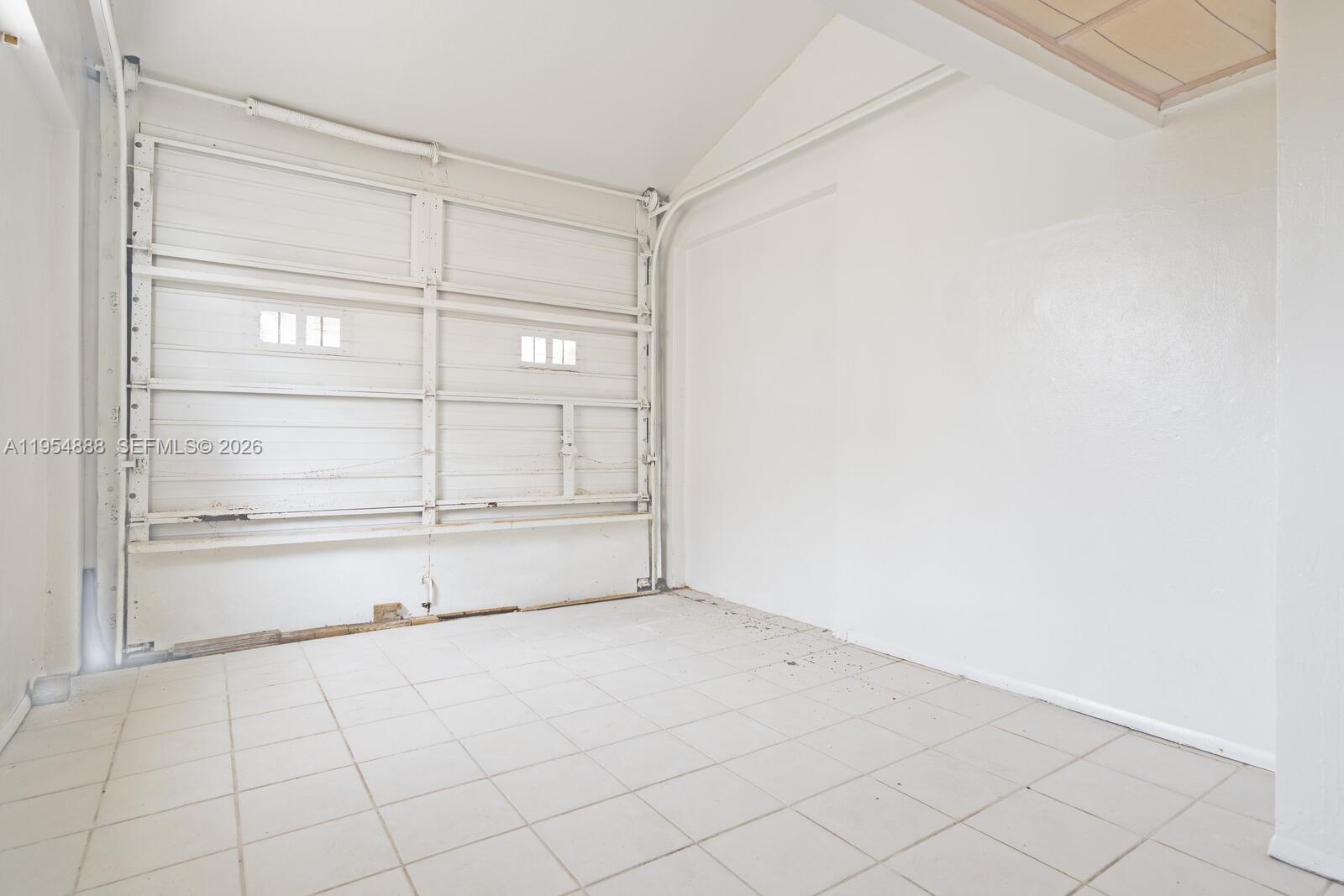 3050 NW 2nd St Miami, FL 33125