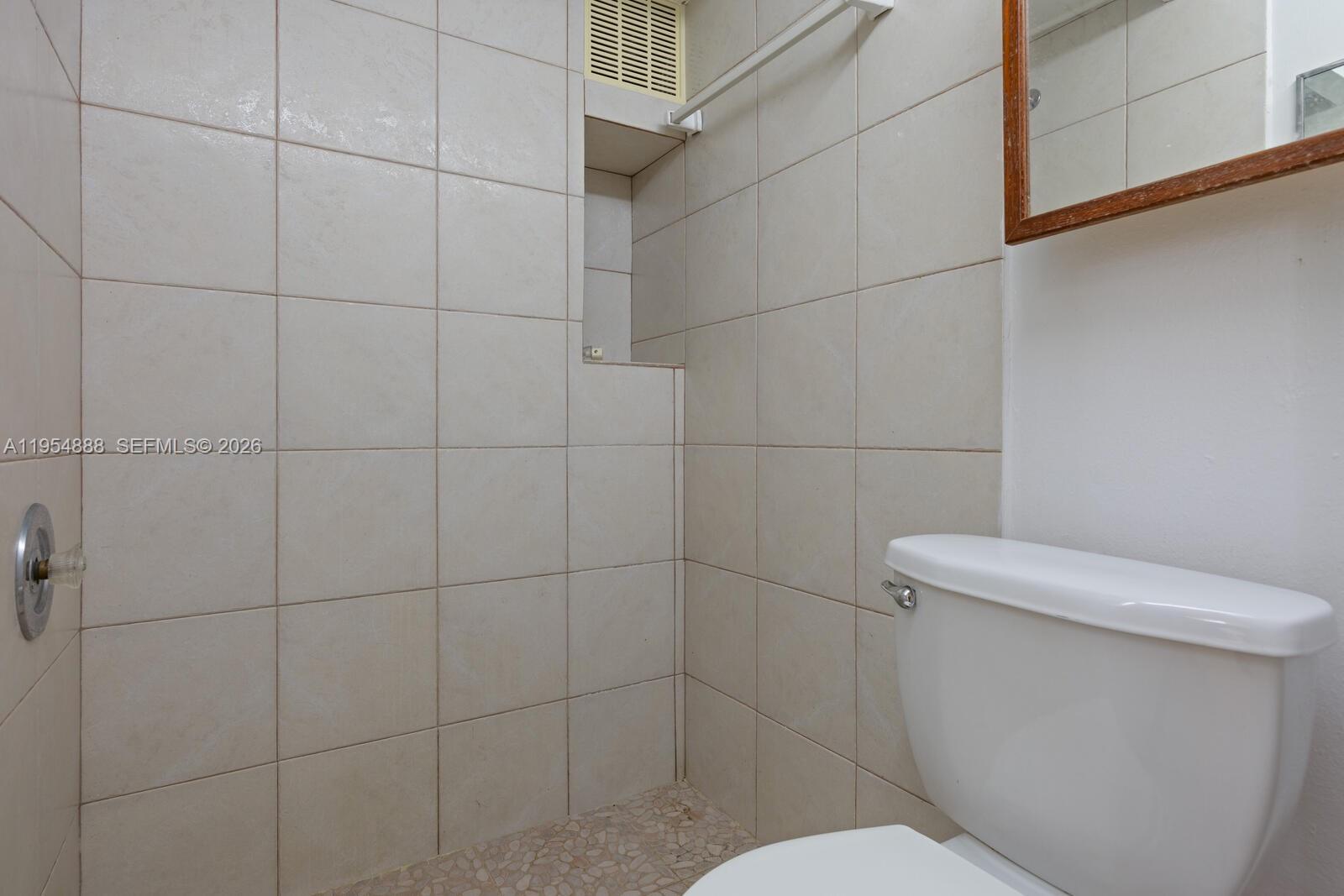 3050 NW 2nd St Miami, FL 33125