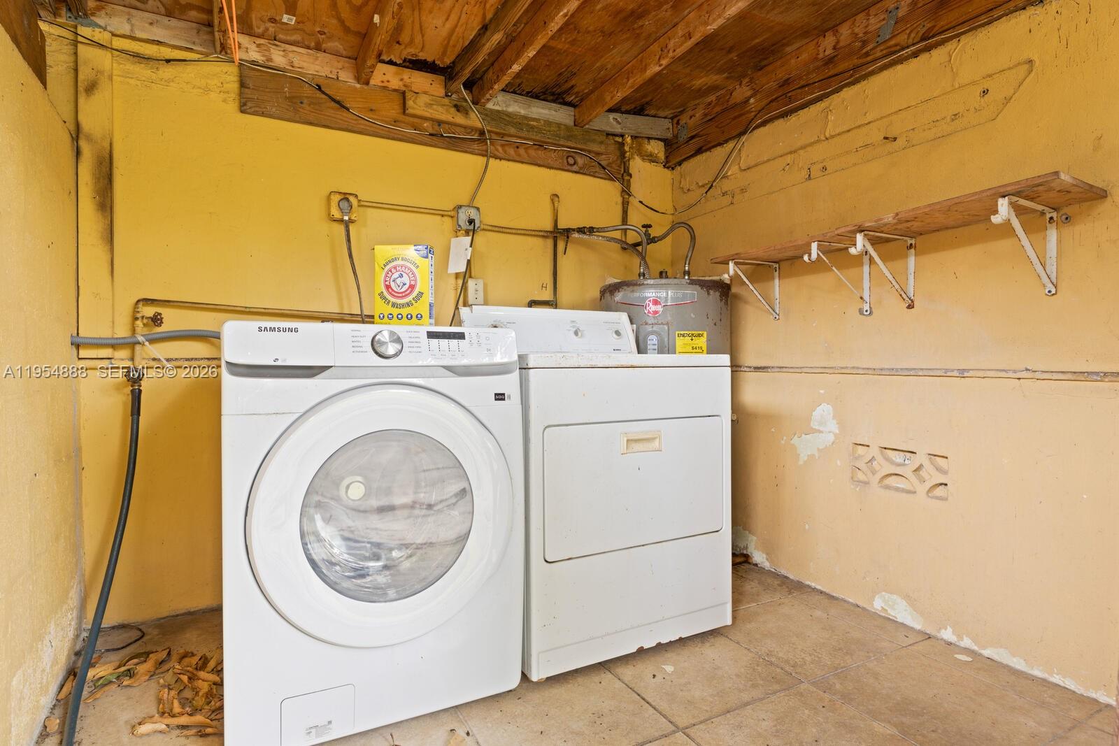 3050 NW 2nd St Miami, FL 33125