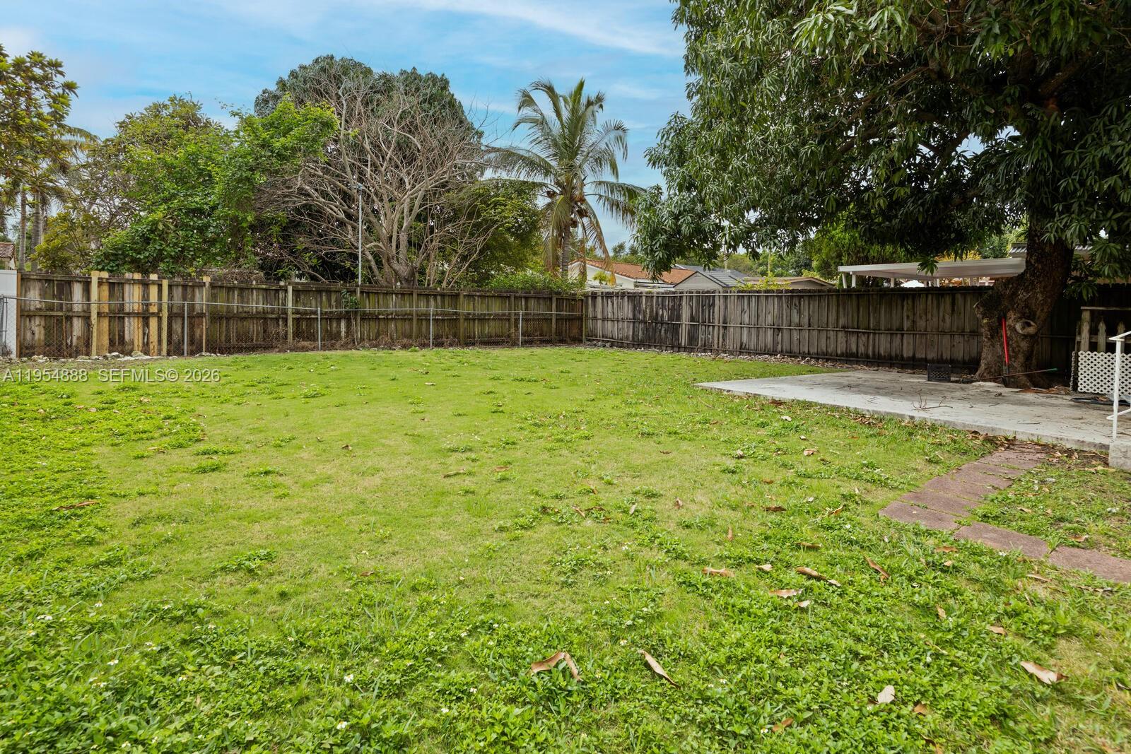 3050 NW 2nd St Miami, FL 33125