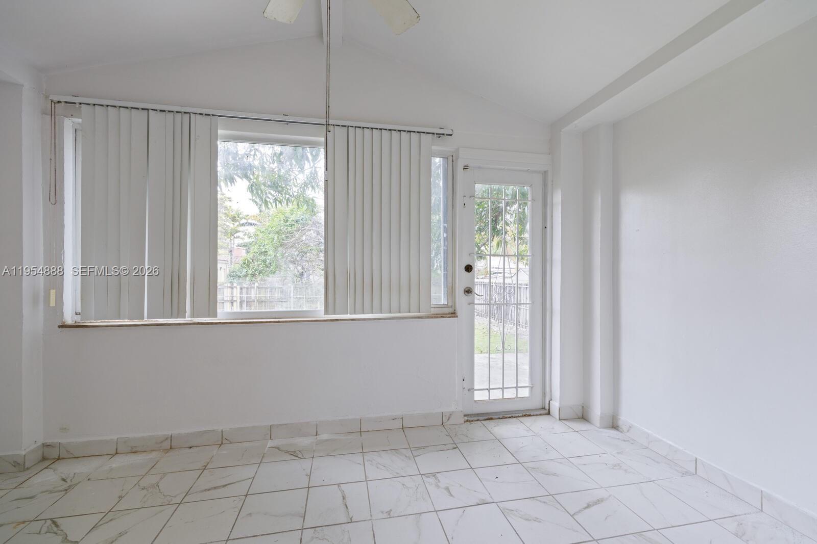 3050 NW 2nd St Miami, FL 33125