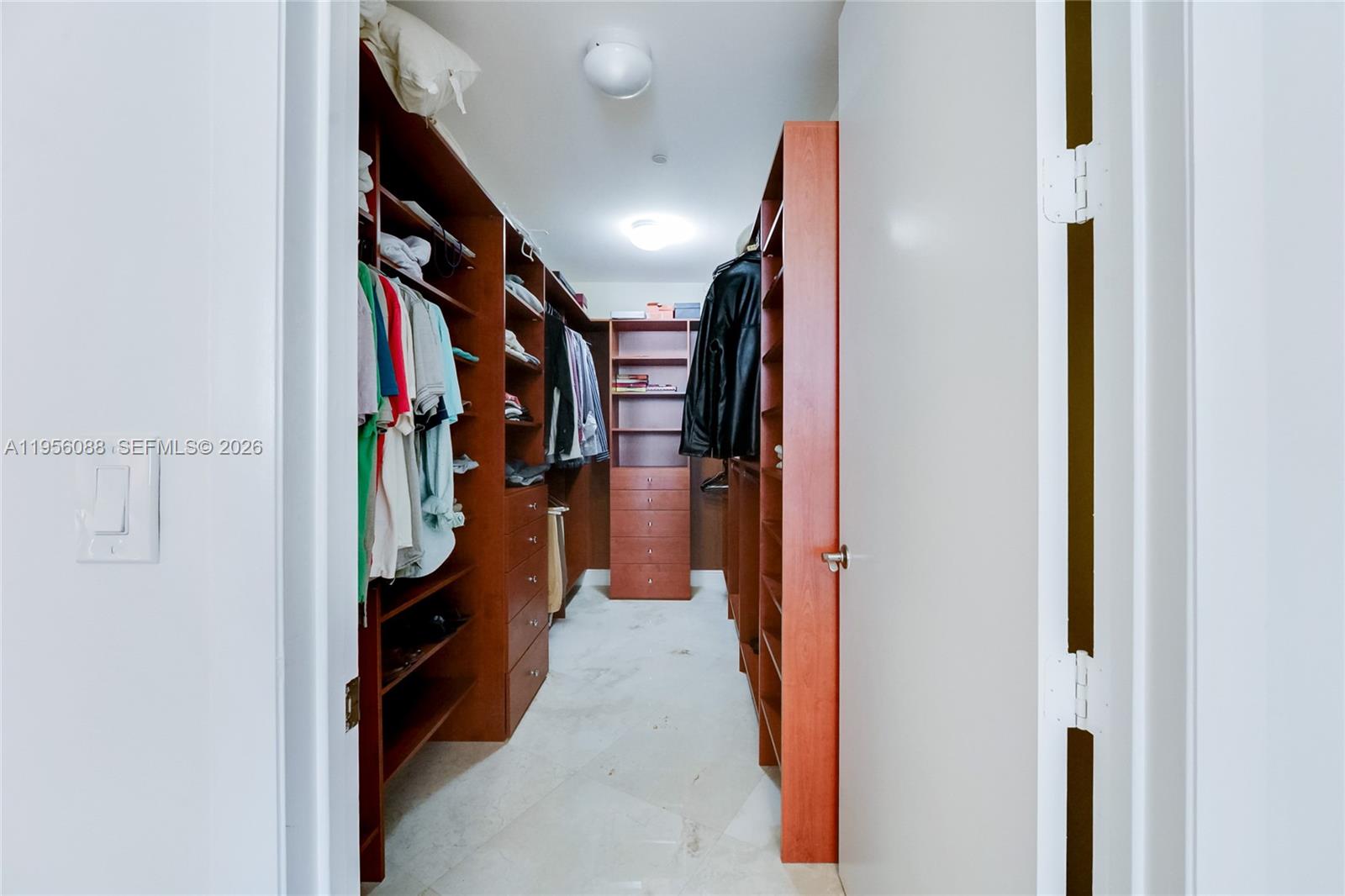 image Trump Tower I12