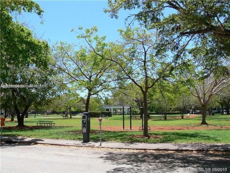 6511 Santona St #C8 Coral Gables, FL 33146