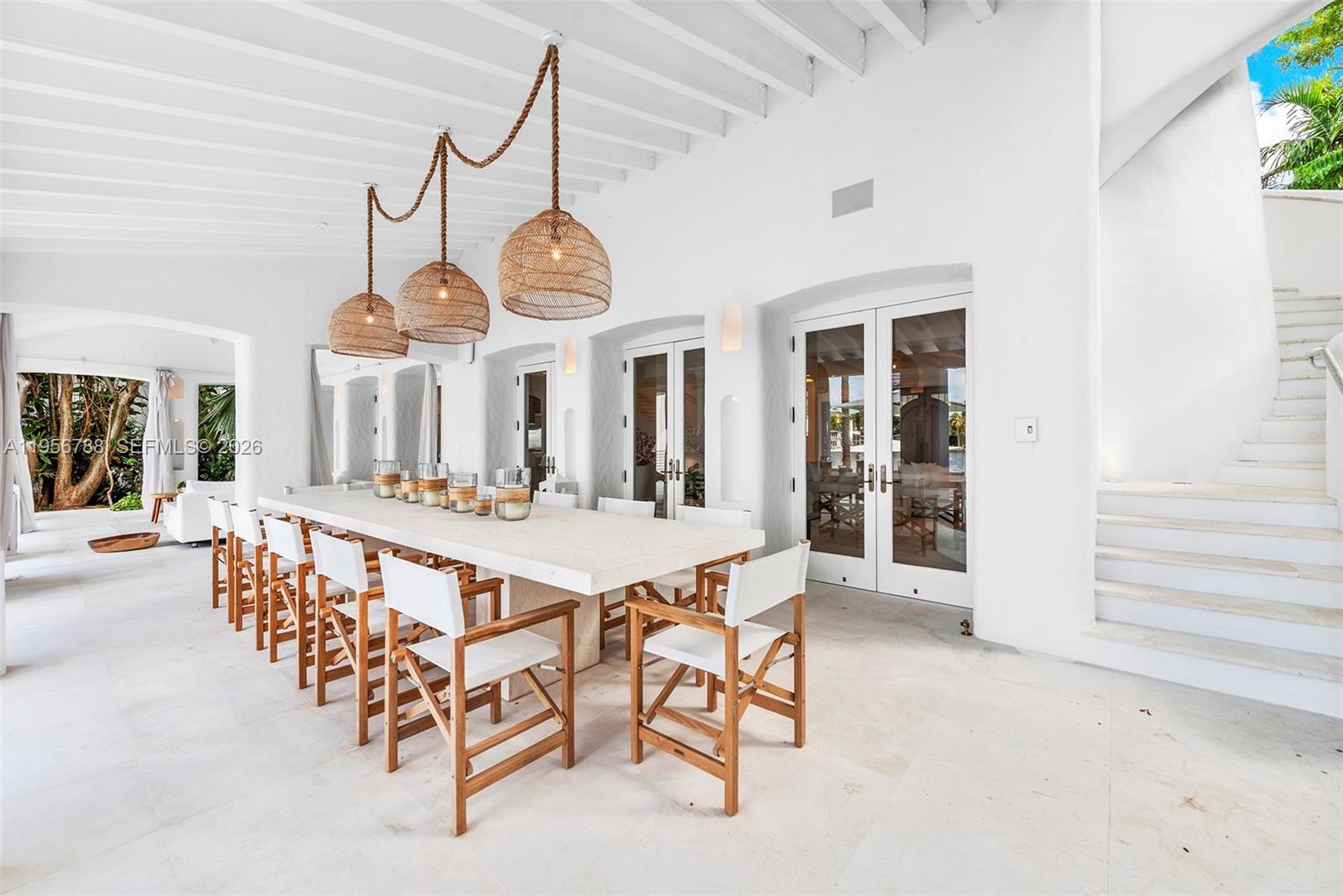 24 S Hibiscus Dr Miami Beach, FL 33139