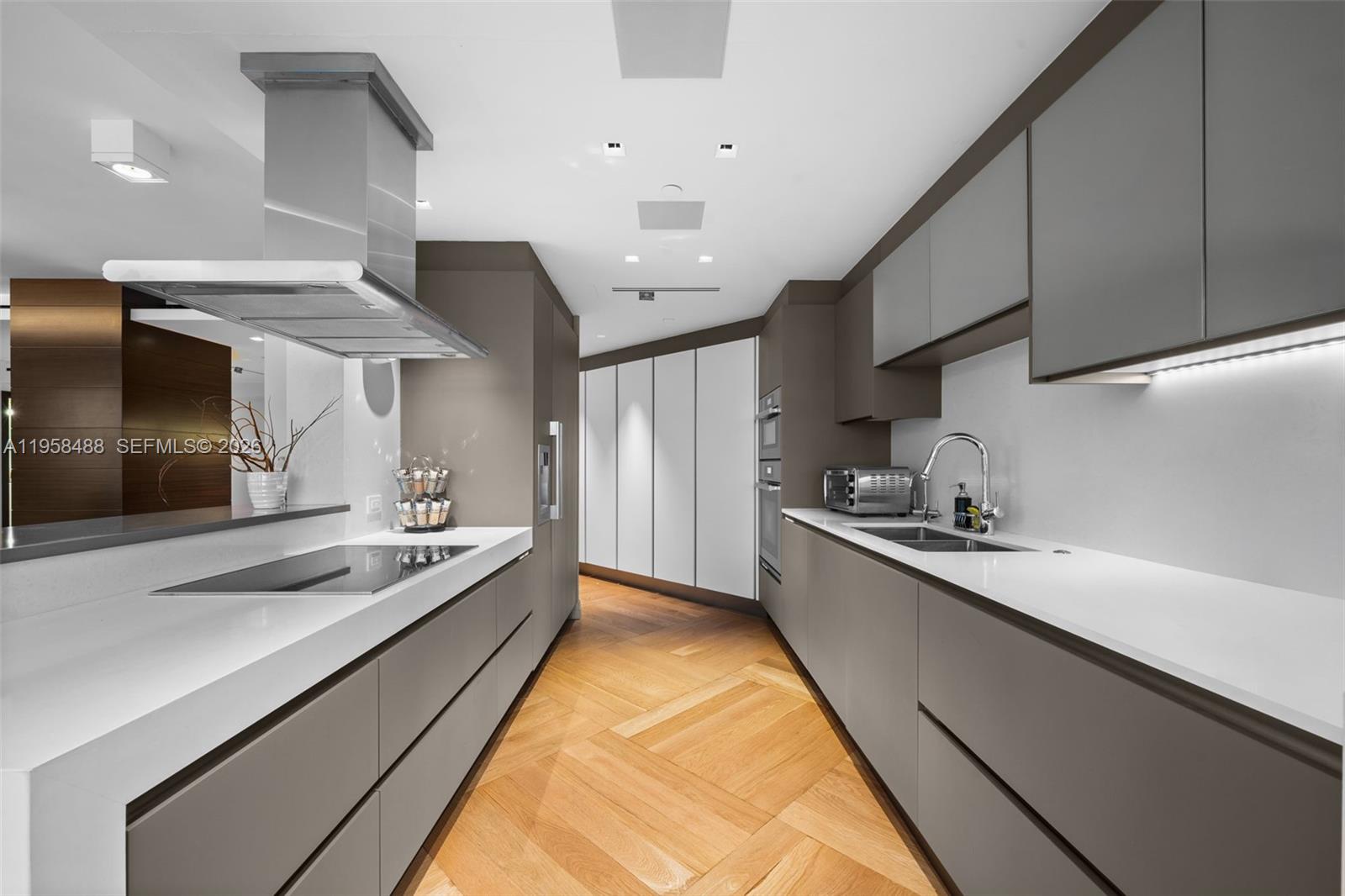 9999 Collins Ave #3E Bal Harbour, FL 33154