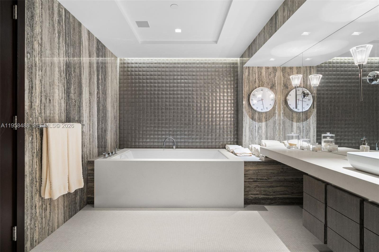 9999 Collins Ave #3E Bal Harbour, FL 33154