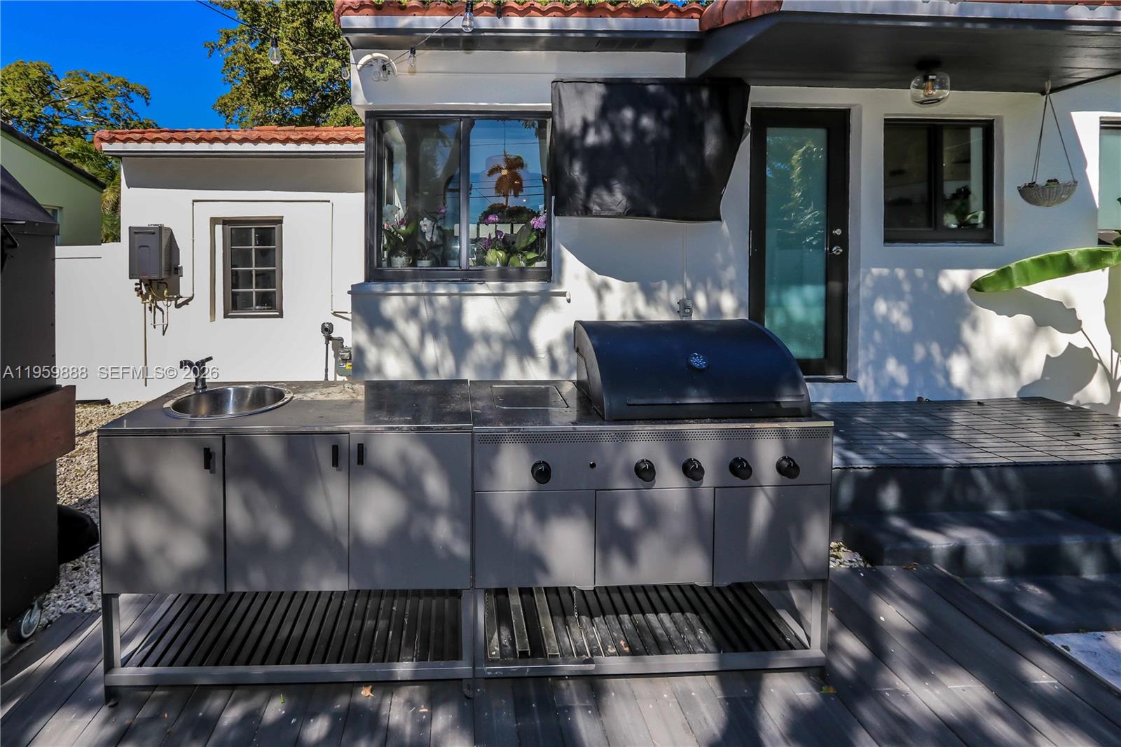 1516 Mayo St Hollywood, FL 33020