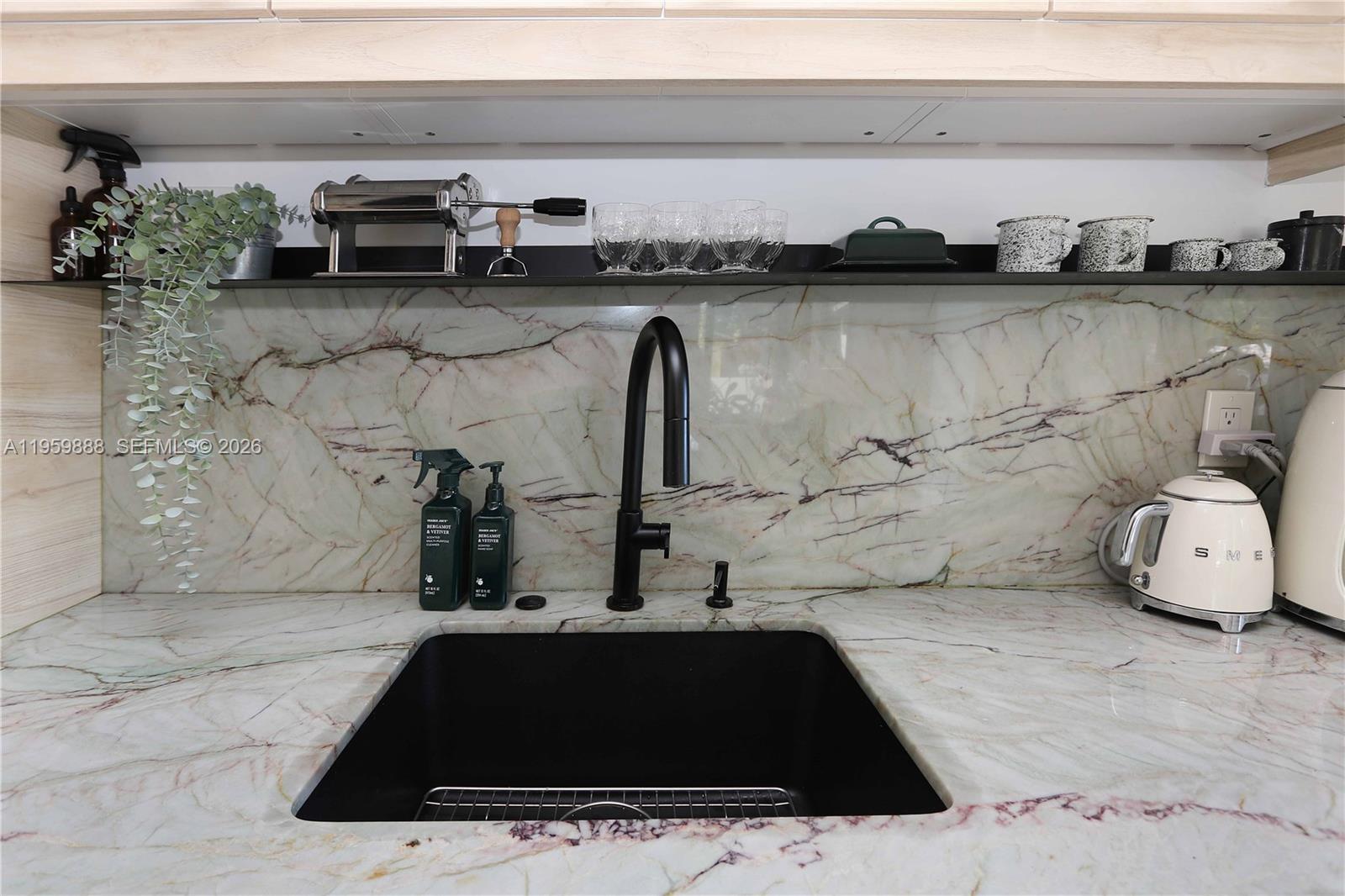 1516 Mayo St Hollywood, FL 33020