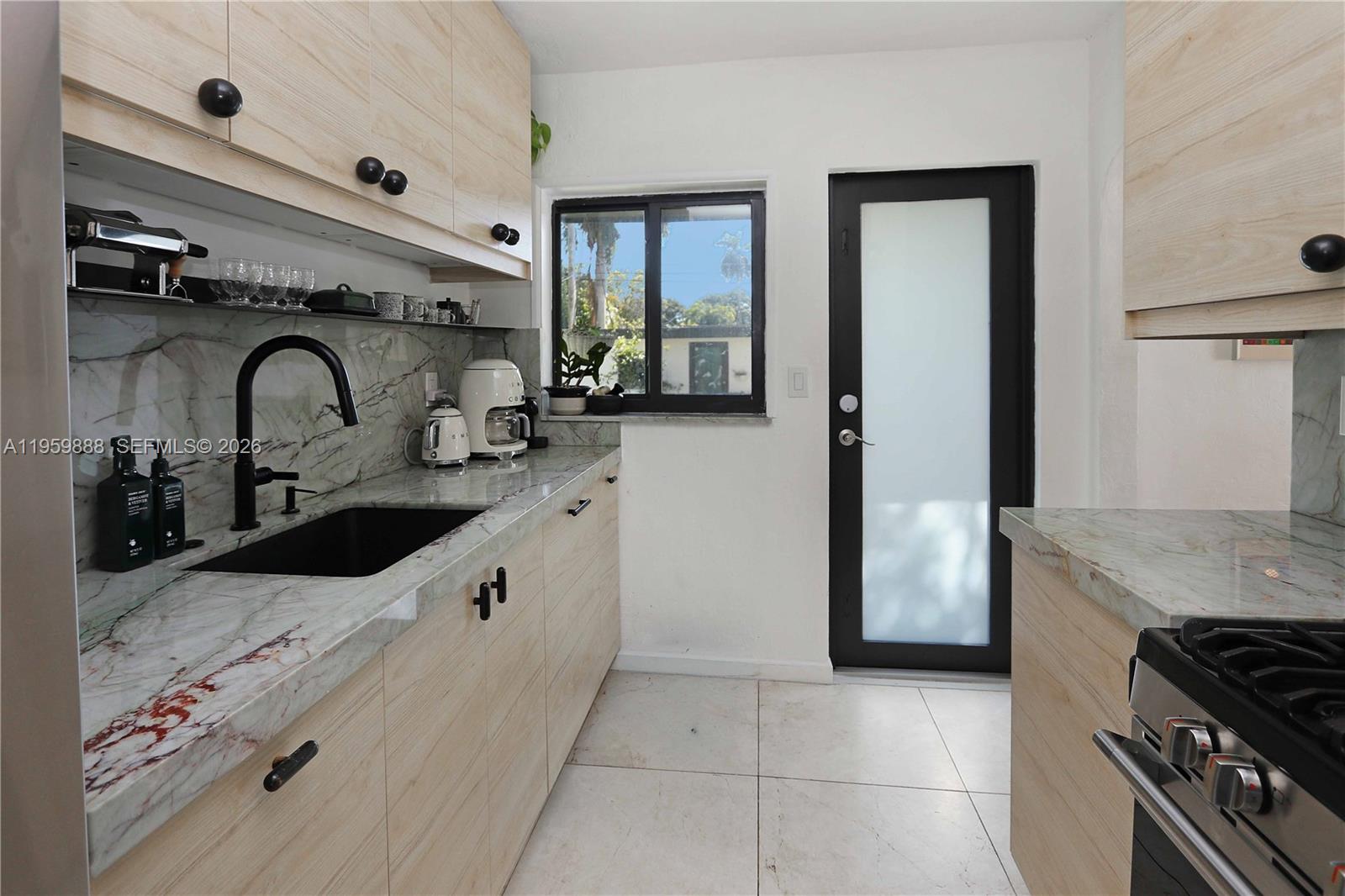 1516 Mayo St Hollywood, FL 33020