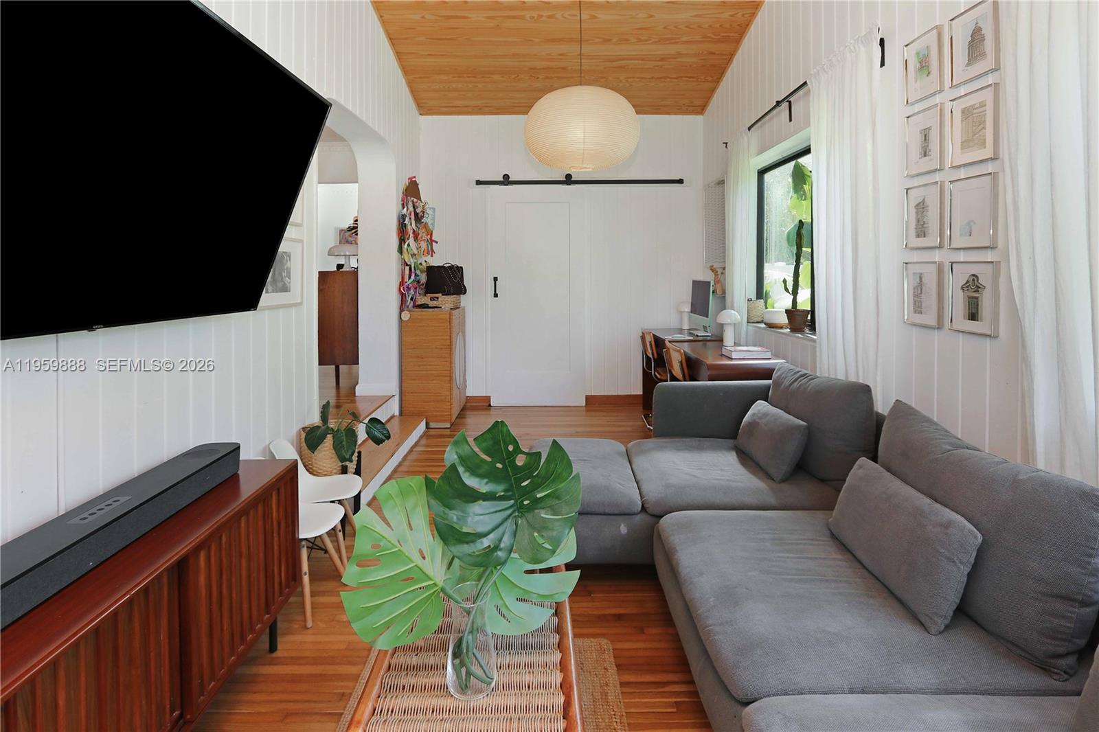 1516 Mayo St Hollywood, FL 33020