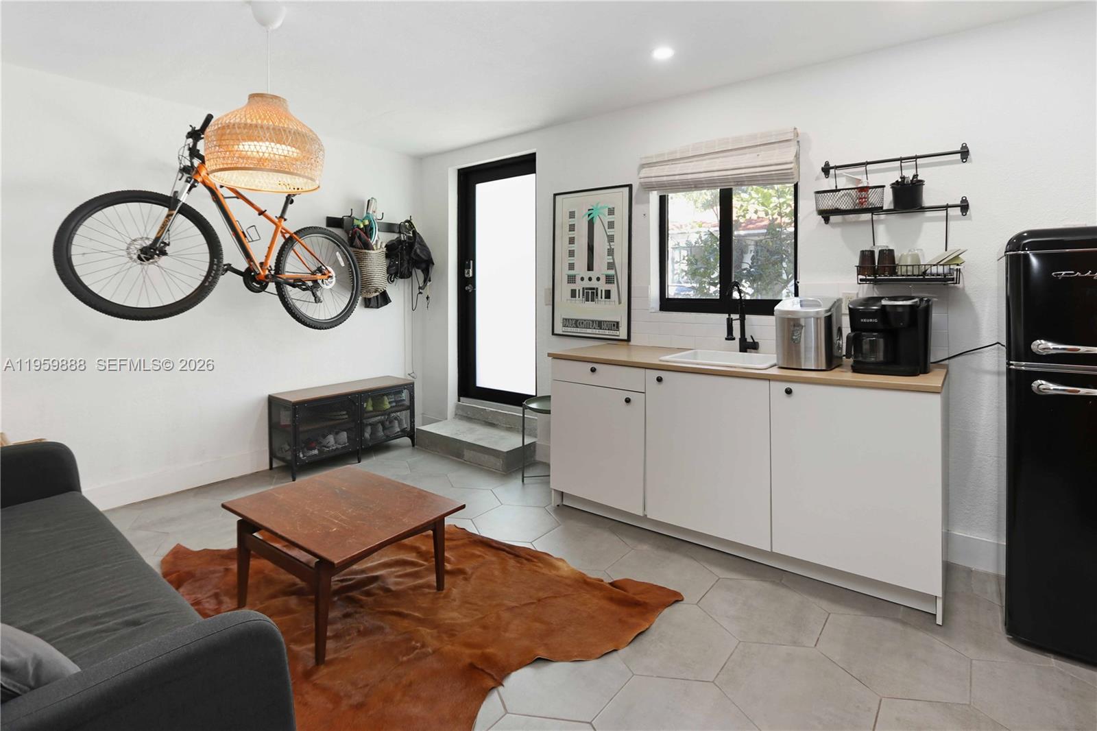 1516 Mayo St Hollywood, FL 33020