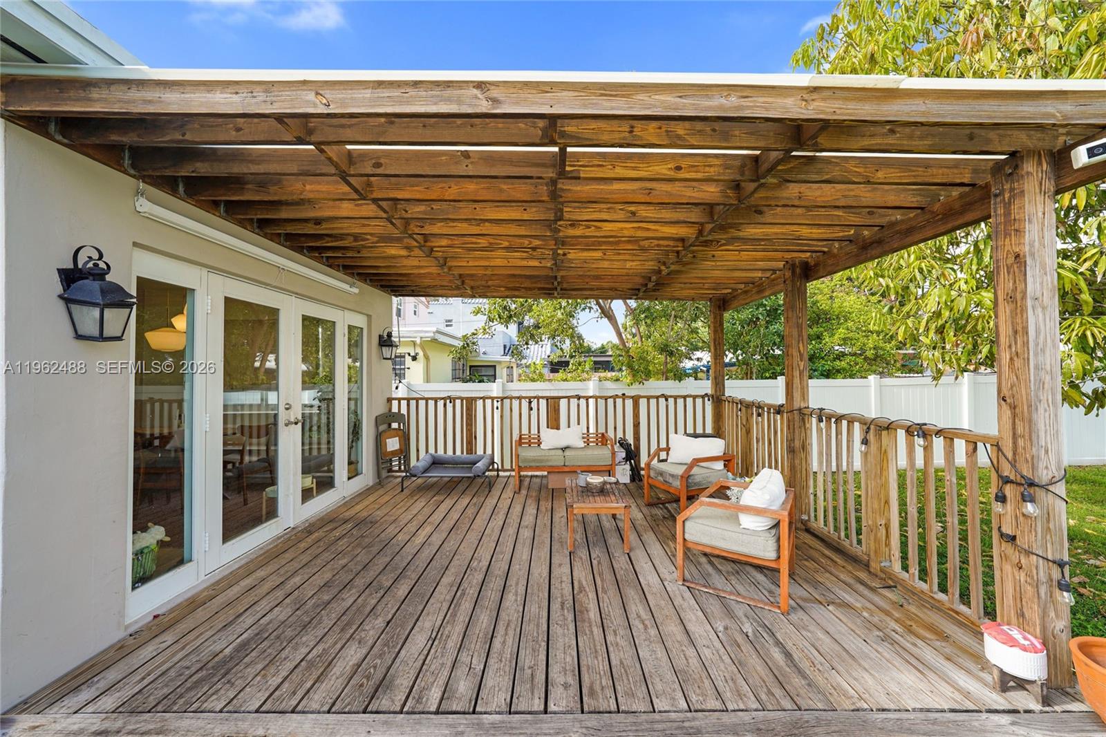 1737 SW 11th St Miami, FL 33135