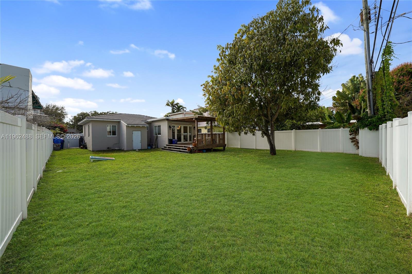 1737 SW 11th St Miami, FL 33135