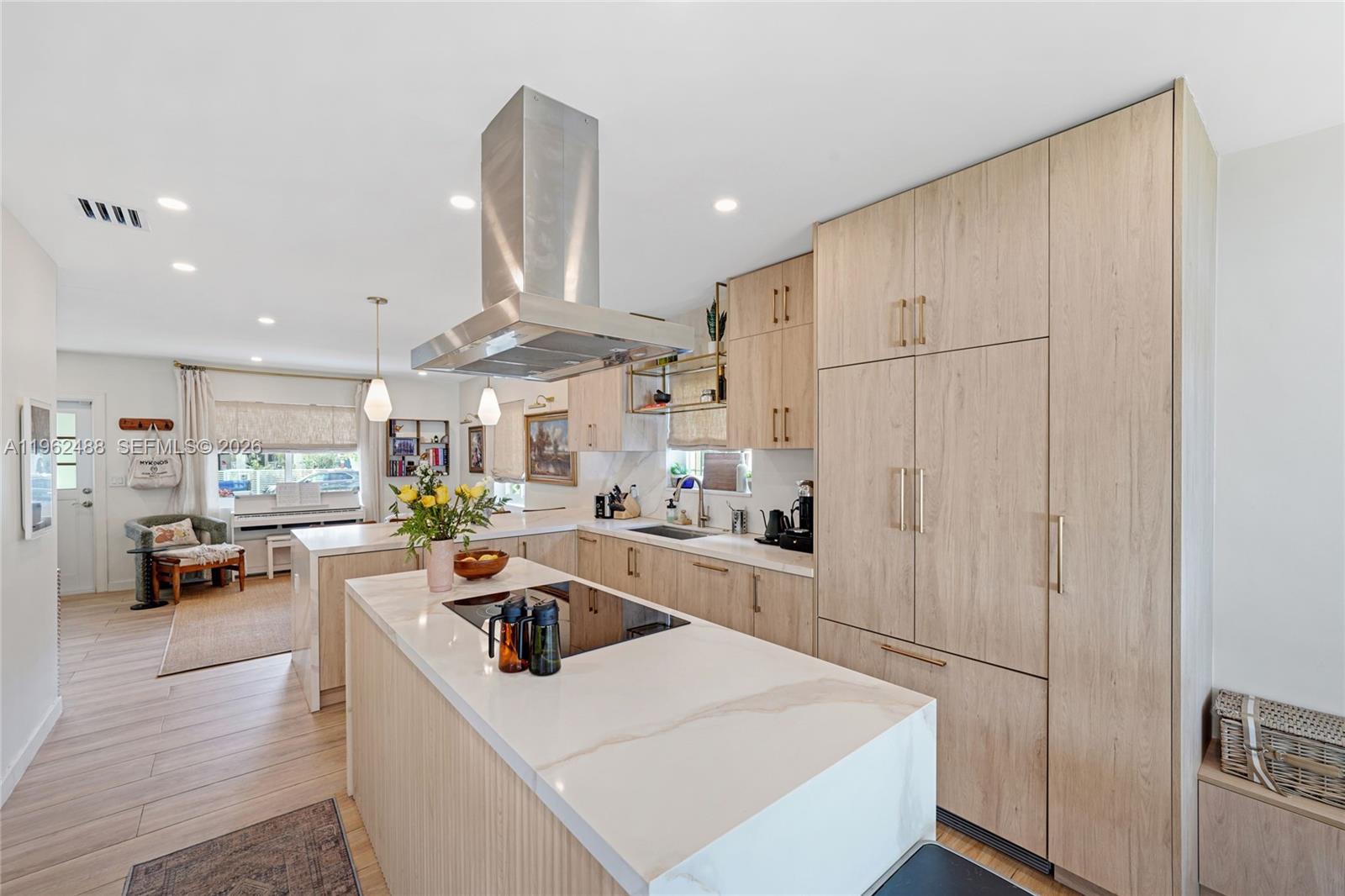 1737 SW 11th St Miami, FL 33135