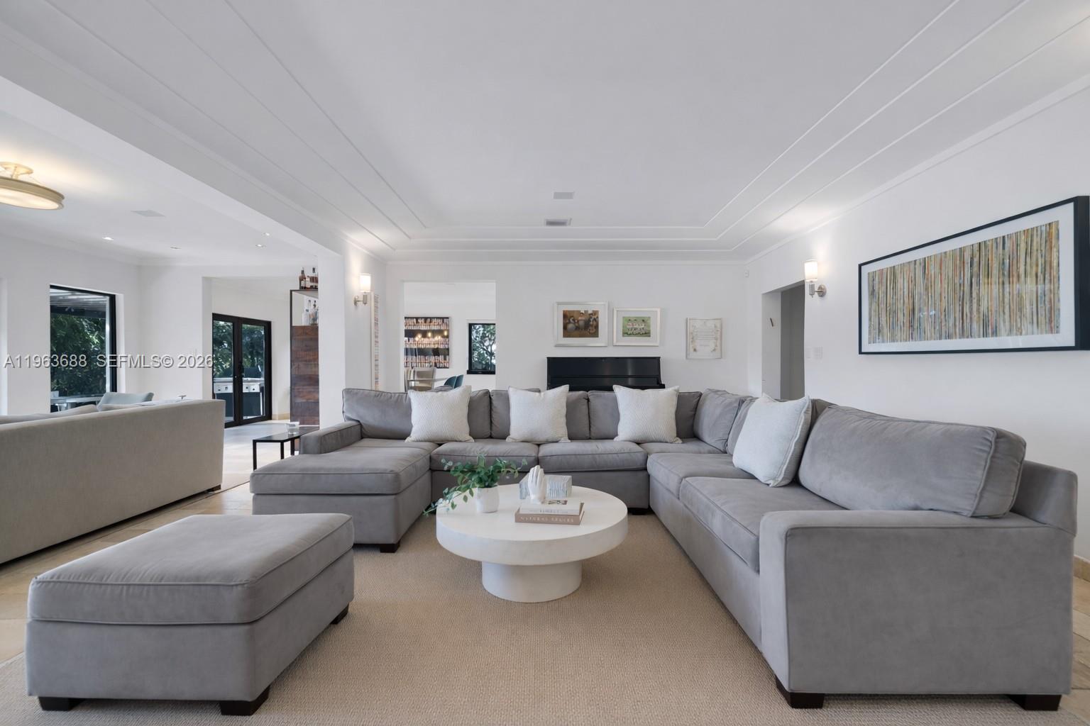 744 Lakeview Dr Miami Beach, FL 33140