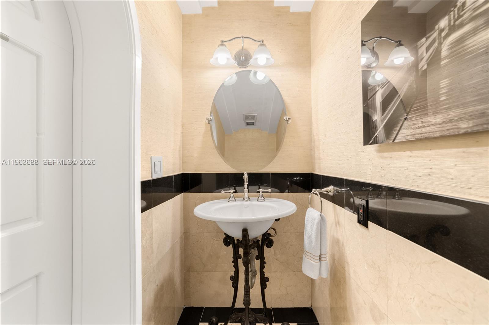 744 Lakeview Dr Miami Beach, FL 33140