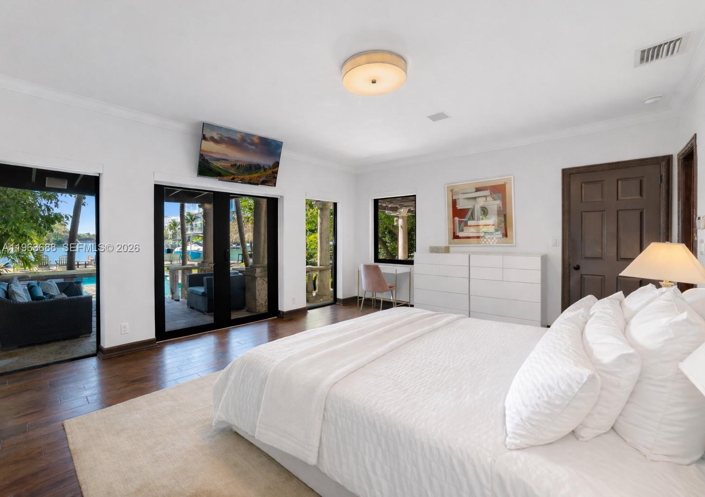 744 Lakeview Dr Miami Beach, FL 33140