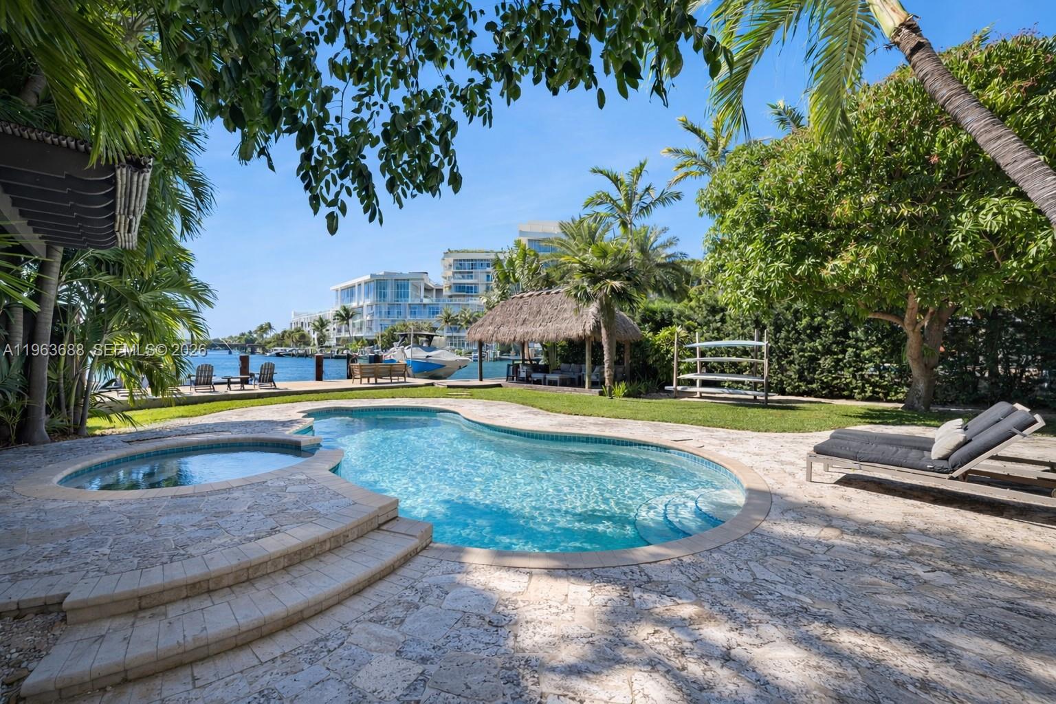 744 Lakeview Dr Miami Beach, FL 33140