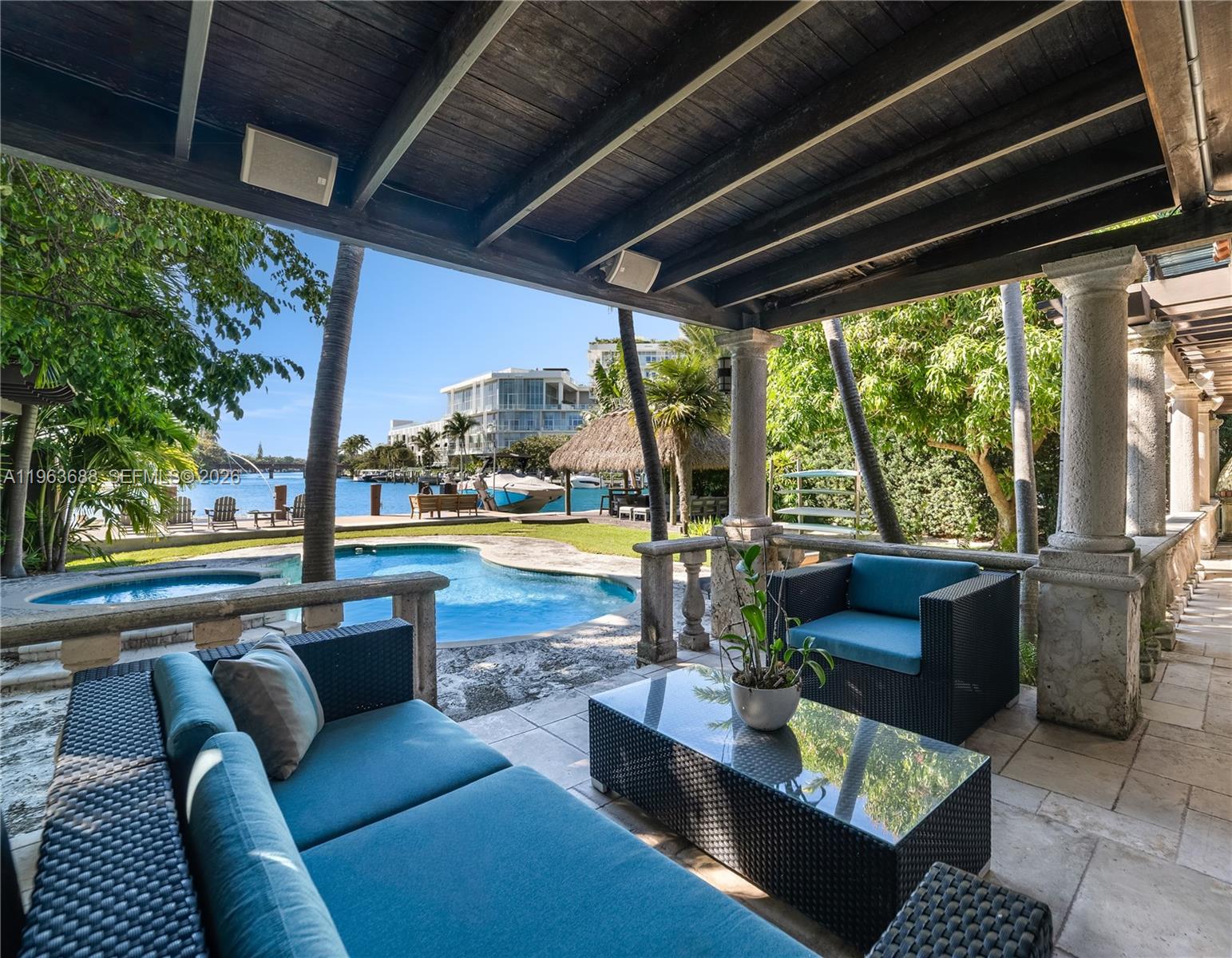 744 Lakeview Dr Miami Beach, FL 33140