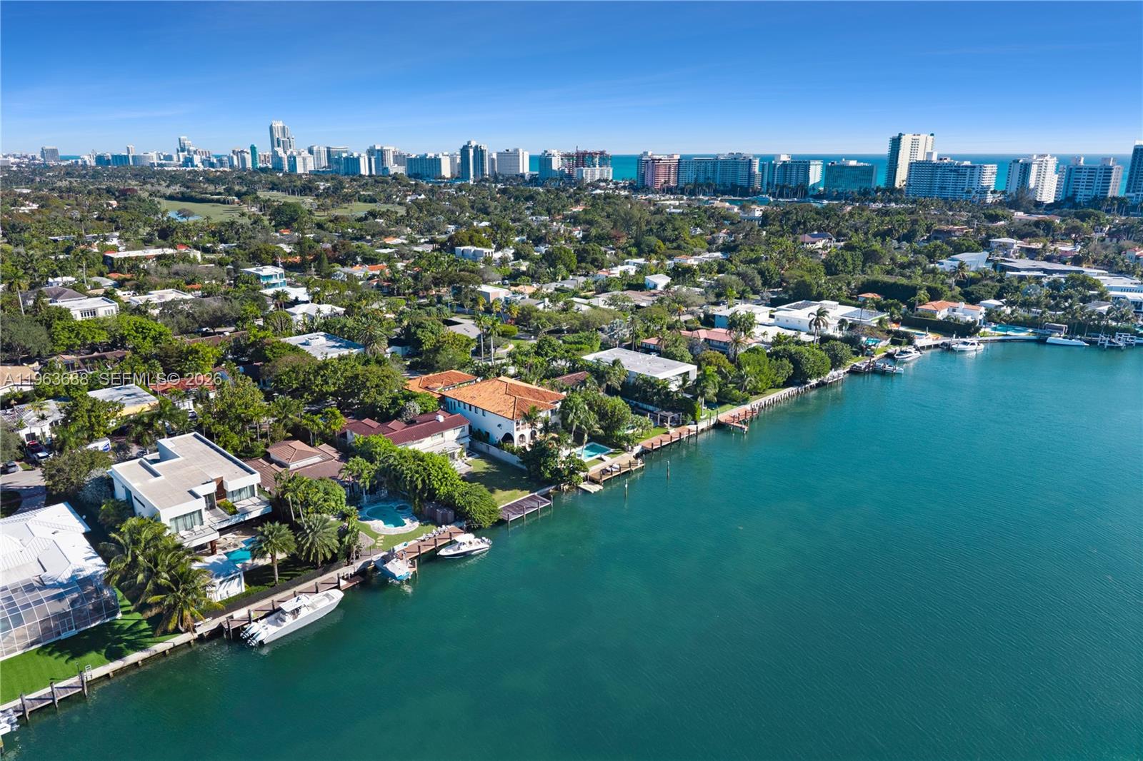 744 Lakeview Dr Miami Beach, FL 33140