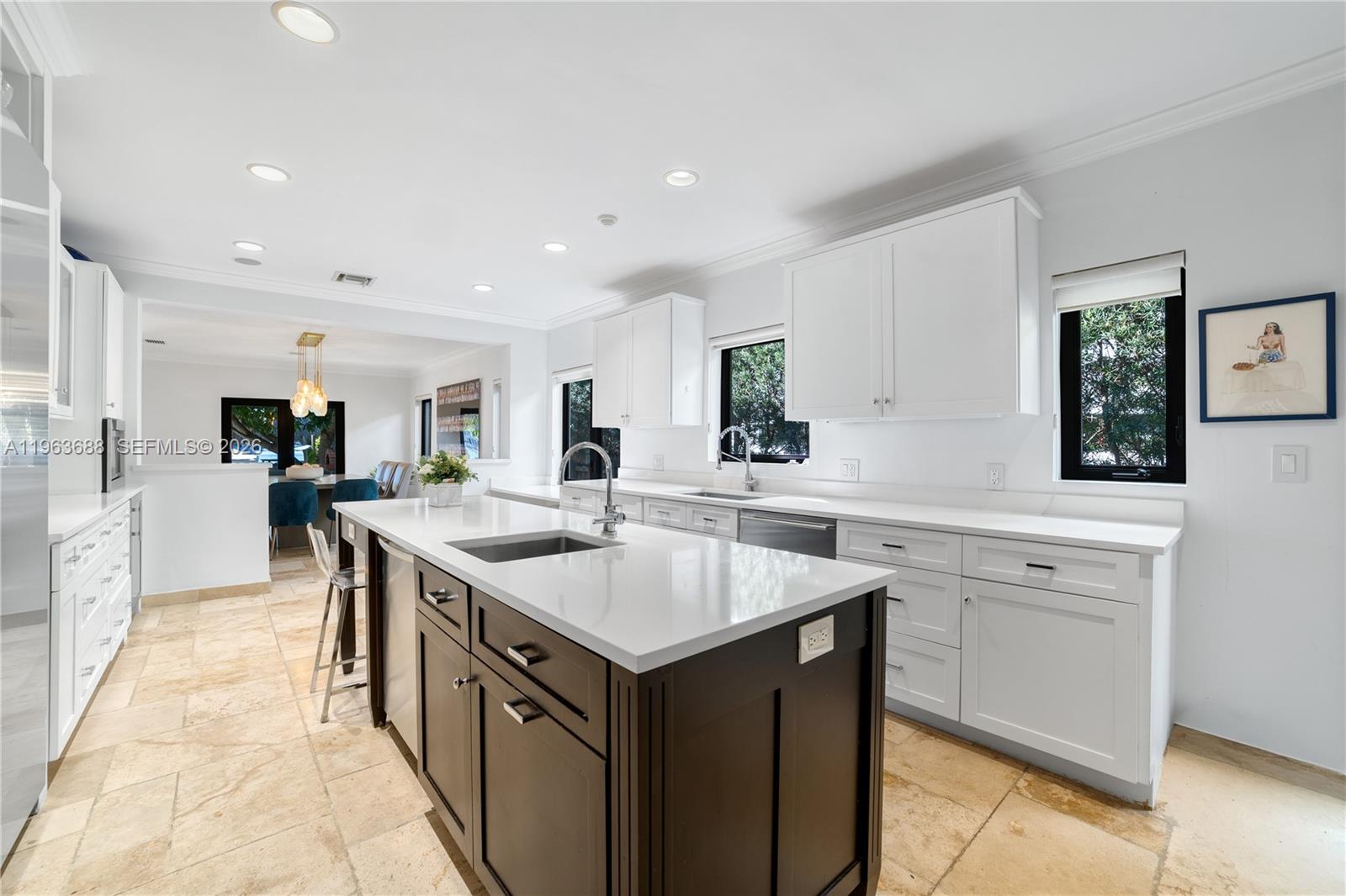 744 Lakeview Dr Miami Beach, FL 33140