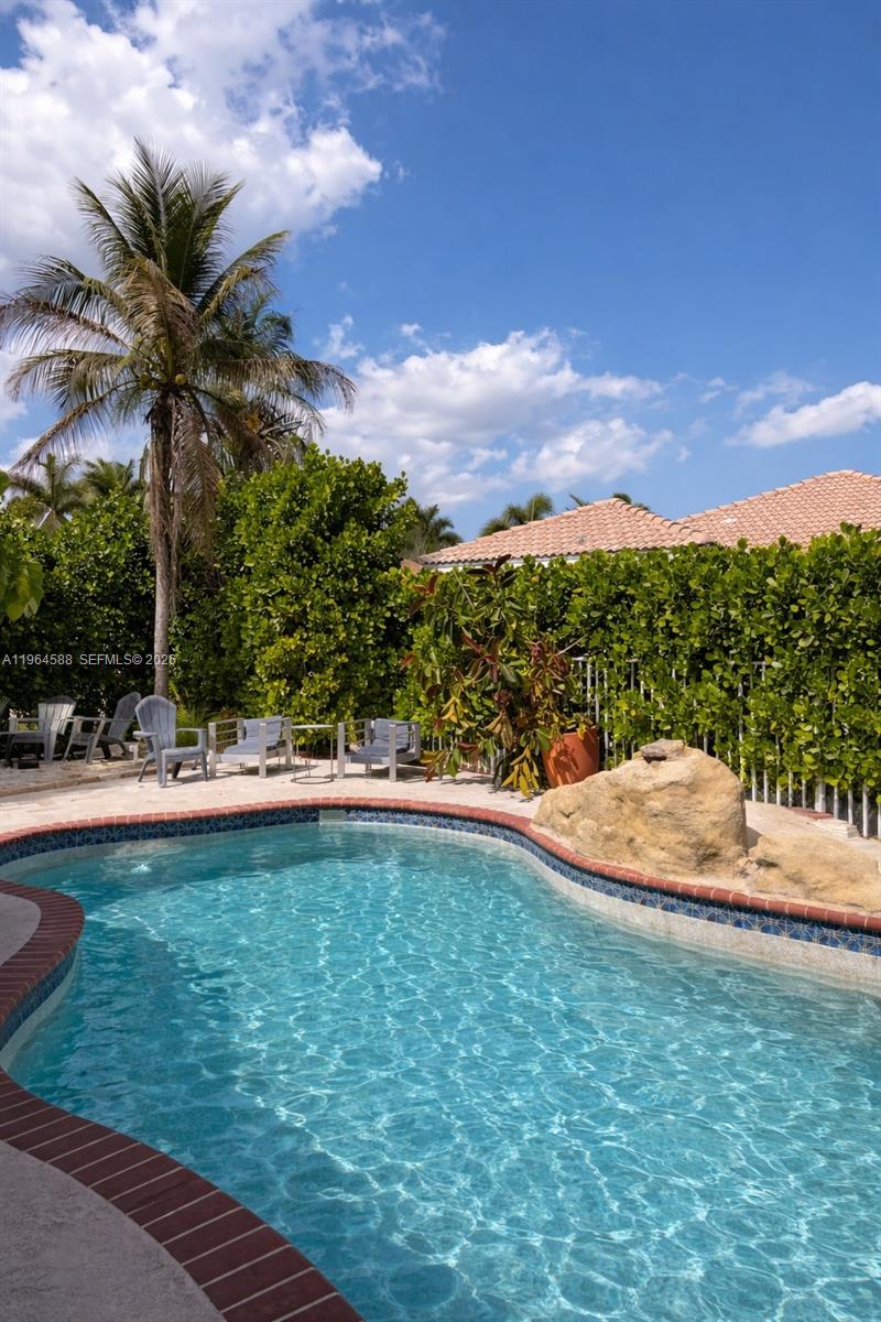 1920 Cedar Ct Weston, FL 33327