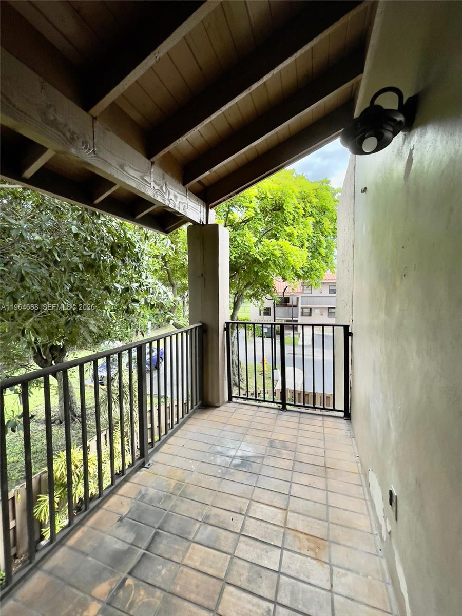 200 W Park Dr #207-1 Miami, FL 33172