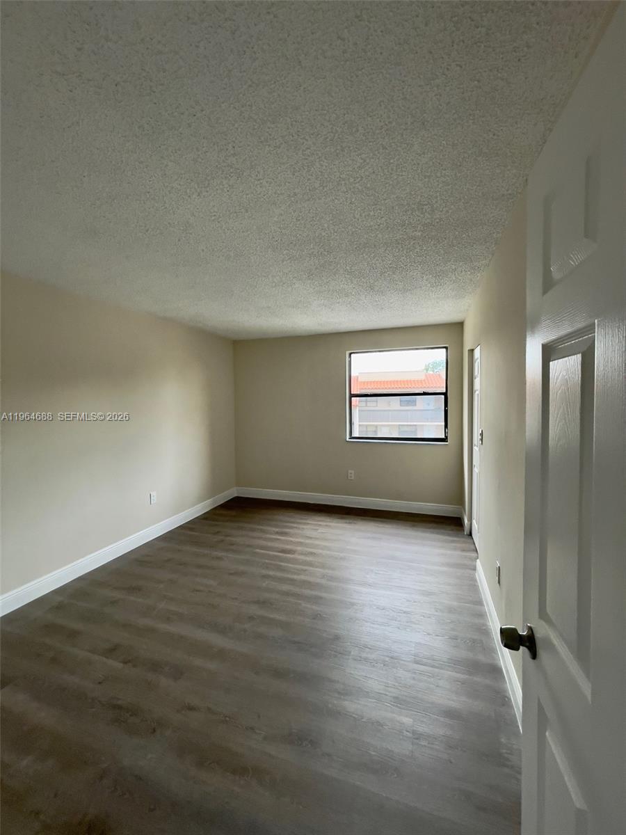 200 W Park Dr #207-1 Miami, FL 33172