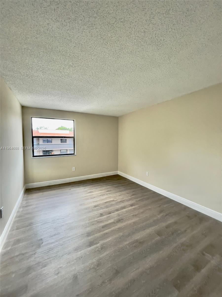 200 W Park Dr #207-1 Miami, FL 33172