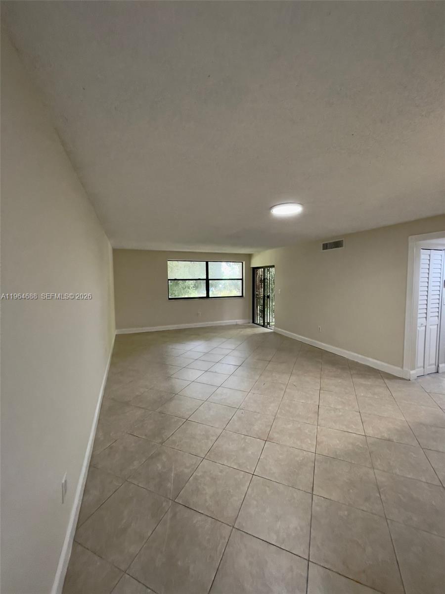 200 W Park Dr #207-1 Miami, FL 33172