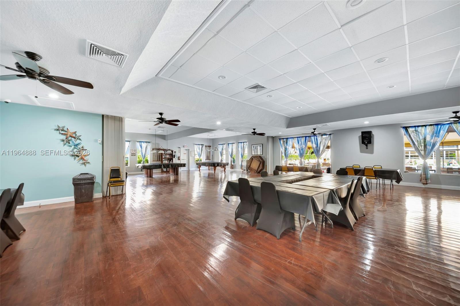 2801 Somerset Dr #215 Lauderdale Lakes, FL 33311