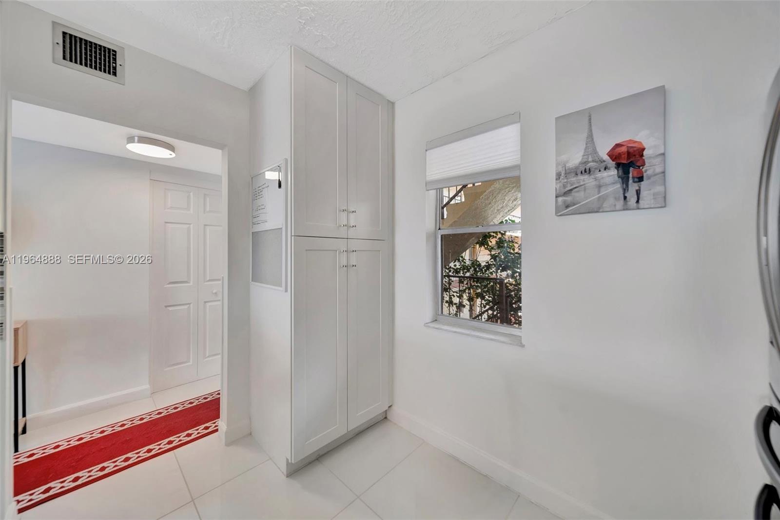 2801 Somerset Dr #215 Lauderdale Lakes, FL 33311