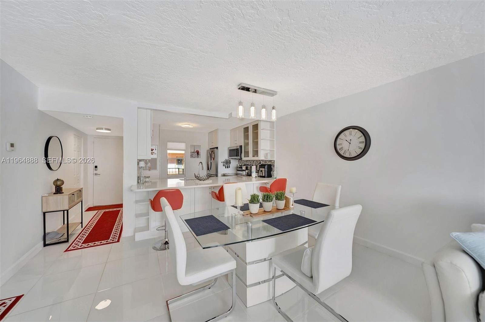 2801 Somerset Dr #215 Lauderdale Lakes, FL 33311