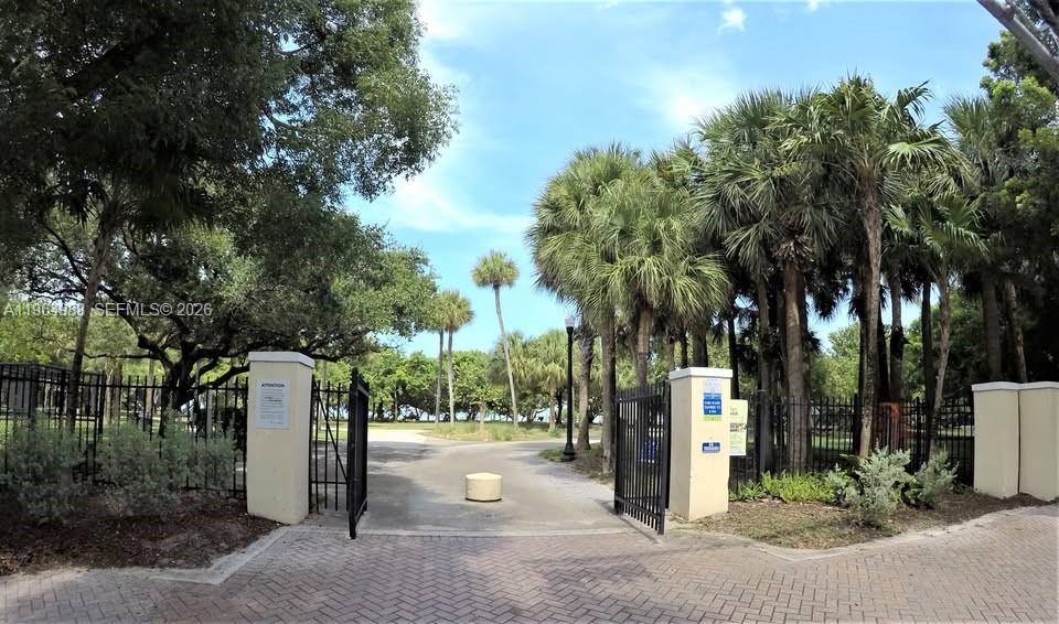 744 85th St #1 Miami Beach, FL 33141