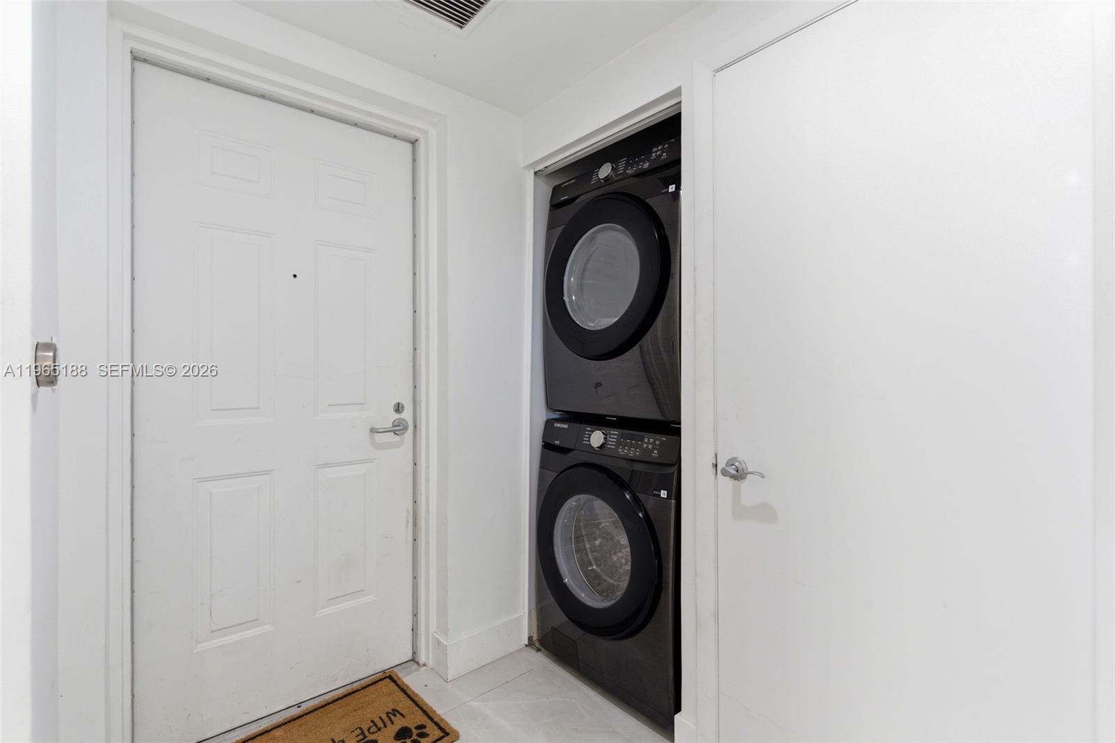 7290 SW 90th St #209 Miami, FL 33156