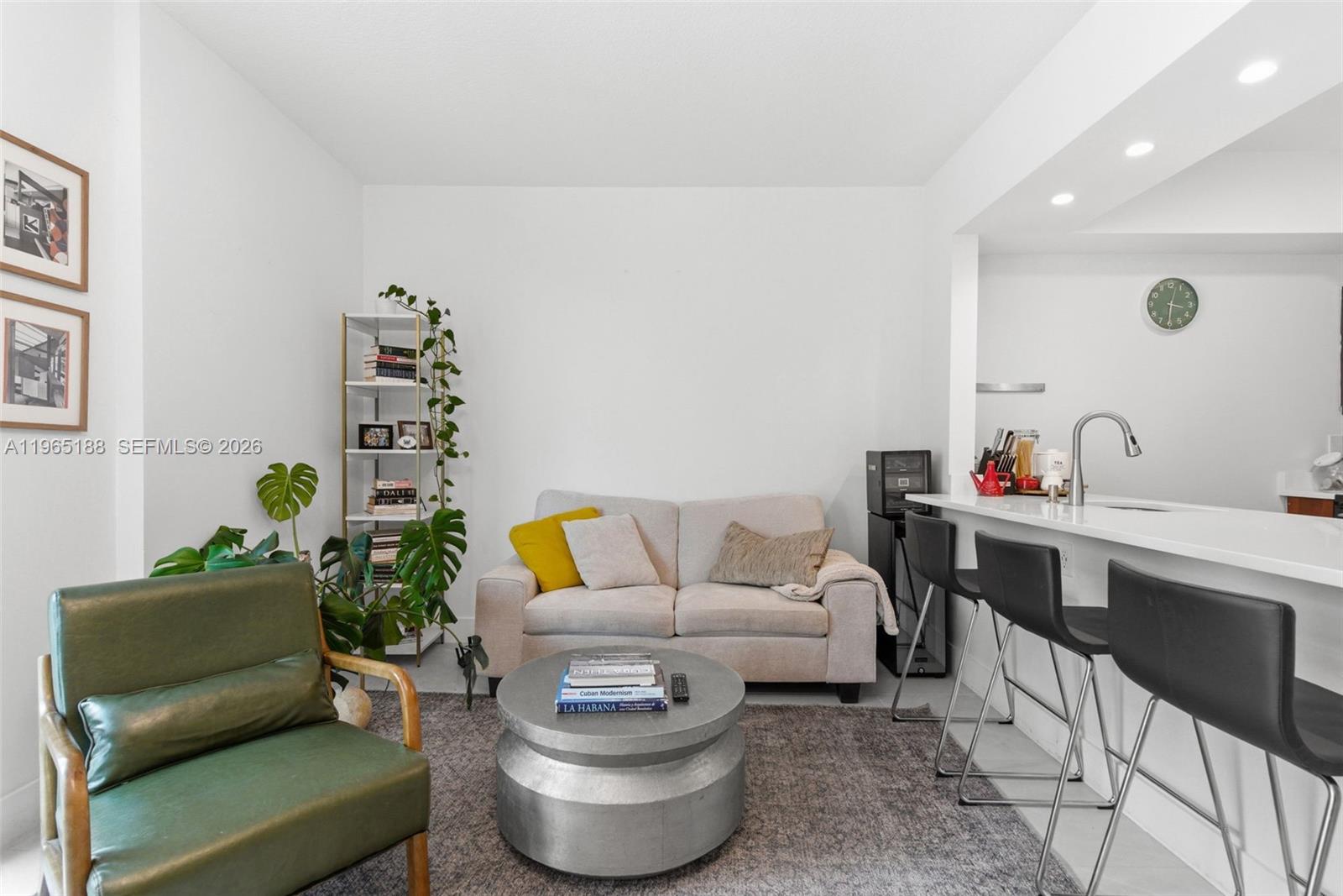 7290 SW 90th St #209 Miami, FL 33156