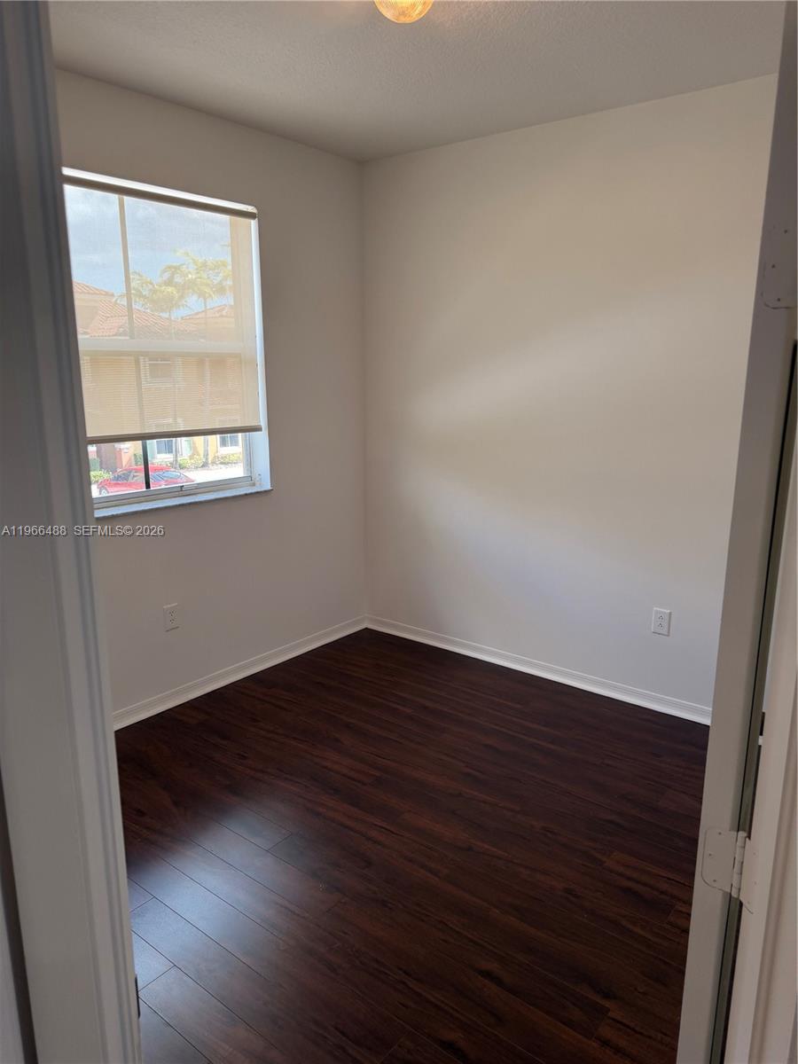 906 SW 143rd Ave Pembroke Pines, FL 33027