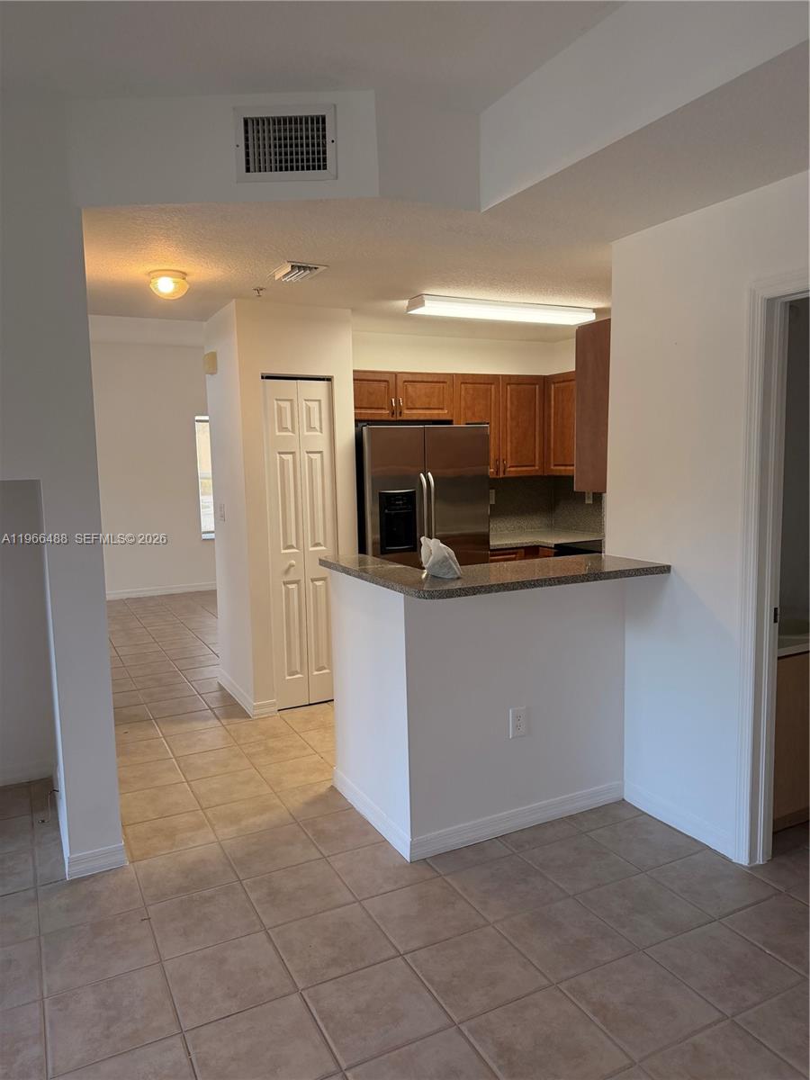 906 SW 143rd Ave Pembroke Pines, FL 33027