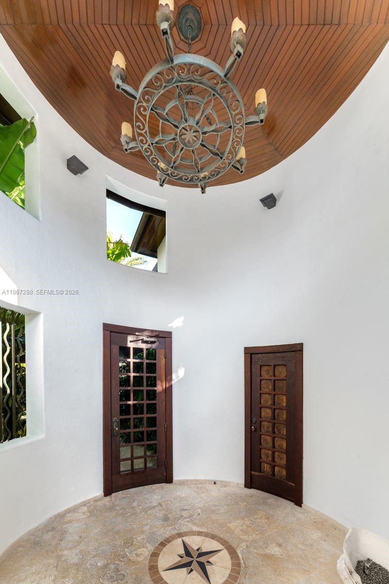 34 W Dilido Dr Miami Beach, FL 33139