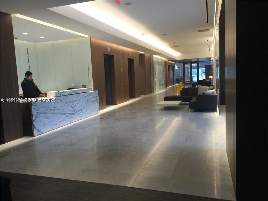 68 SE 6th St #2807 Miami, FL 33131