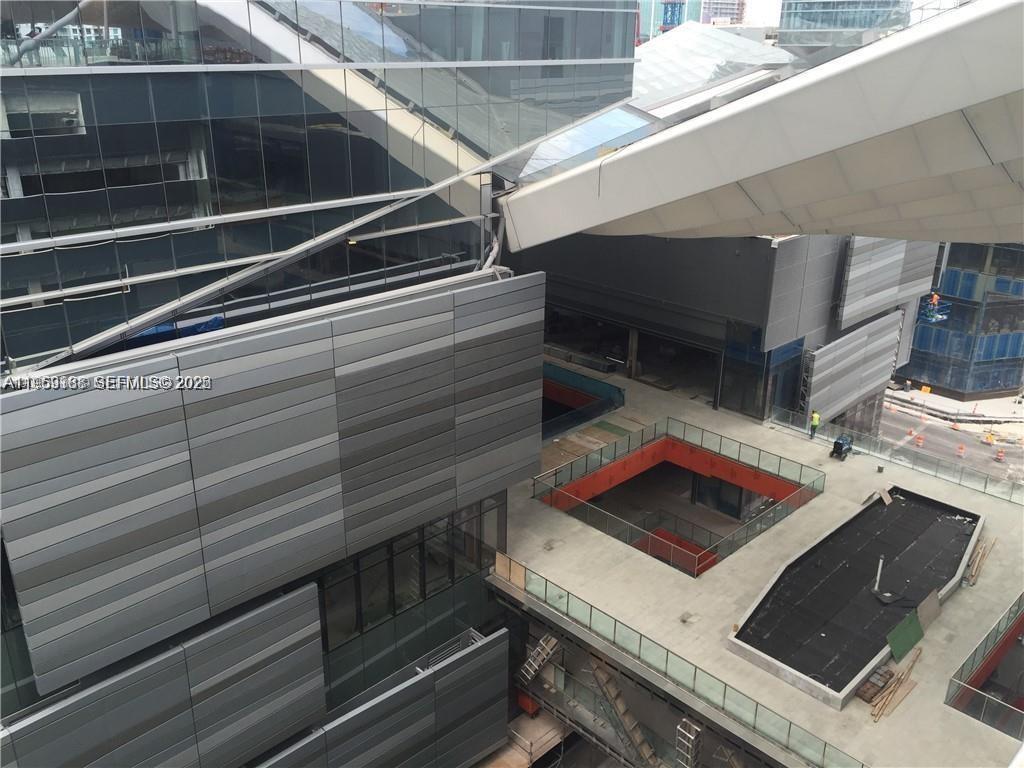 68 SE 6th St #2807 Miami, FL 33131