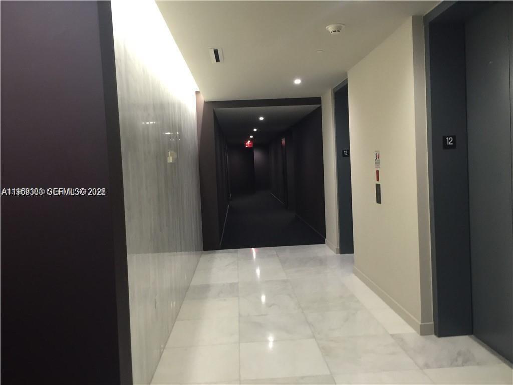 68 SE 6th St #2807 Miami, FL 33131