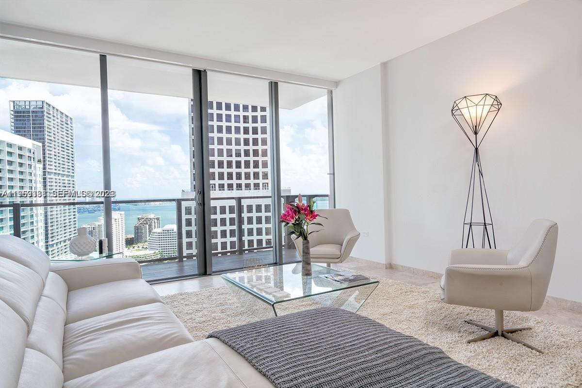 68 SE 6th St #2807 Miami, FL 33131