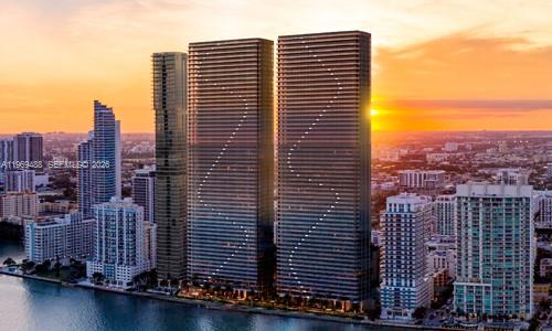 700 NE 24th St #1103